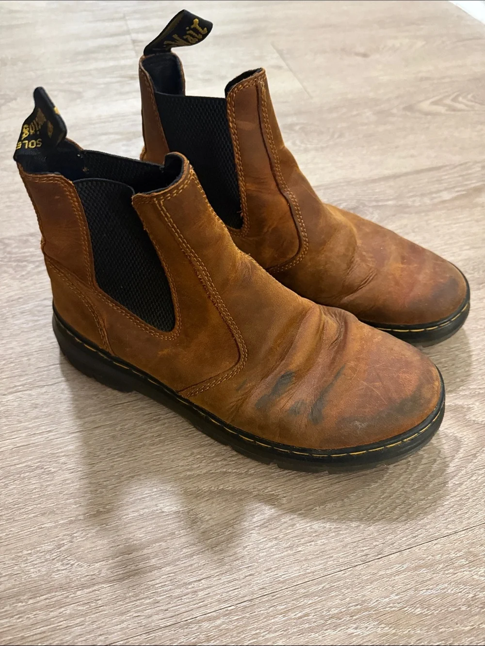 Dr. Martens Men's Brown Leather Chelsea Chukka Boots